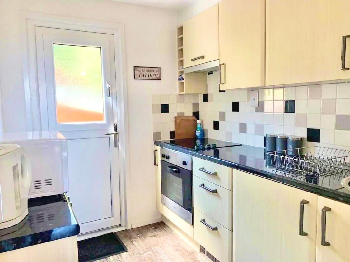 Chalet 95, Kingsdown Park Дийл Екстериор снимка